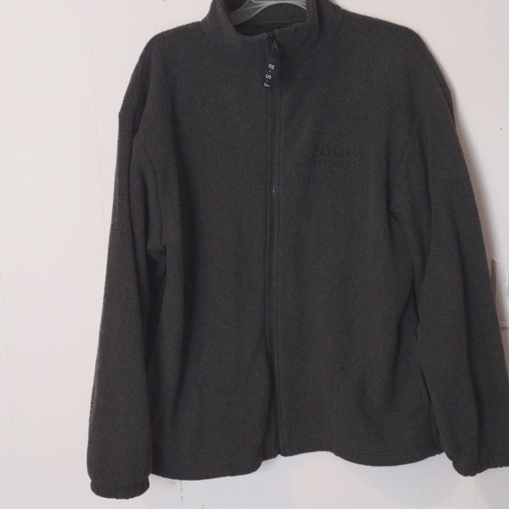 Caesars palace rewards dark grey size large fleece jacket